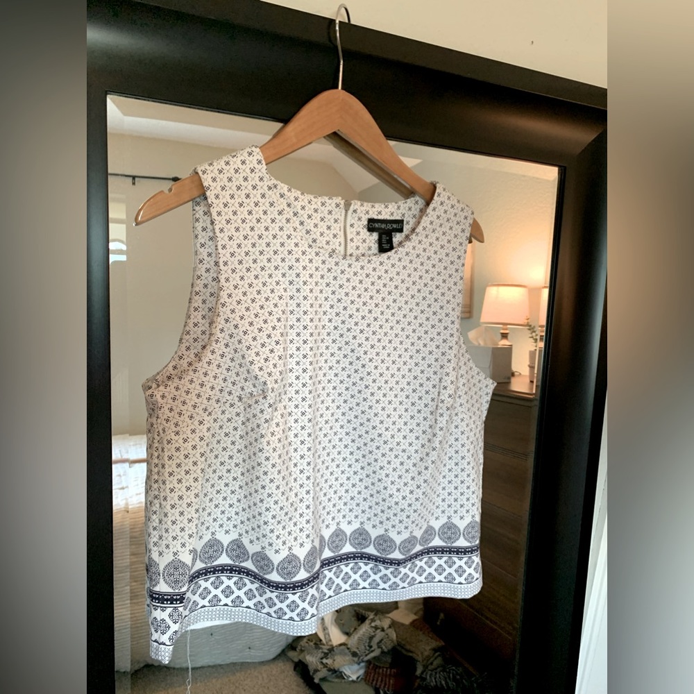 Cynthia Rowley navy and white sleeveless top, size large